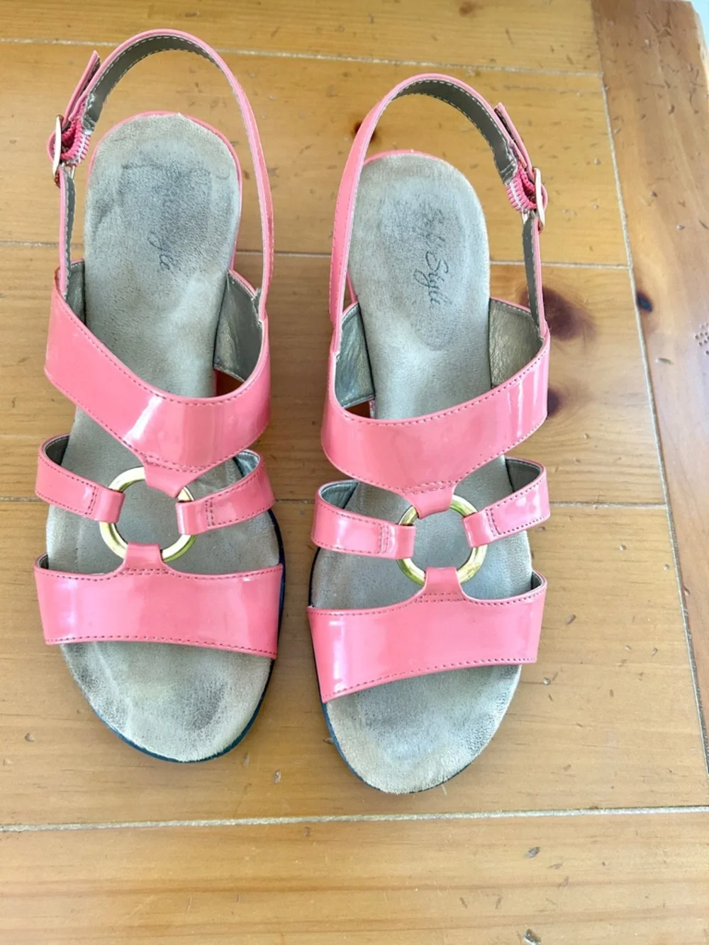 Hush Puppies bright glossy